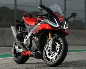 激情宣言Aprilia RSV4 Factory