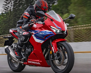 36,000元 新款CBR400R售价公布，北京摩展见！