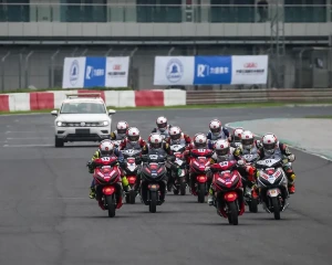 CRRC新大洲本田125ccRX挑战赛首站完结