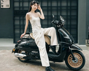 秋天，与标致CAFERACER更搭