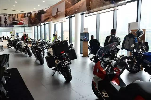 一骑前行——重庆首家bmw摩托车授权店盛装开业