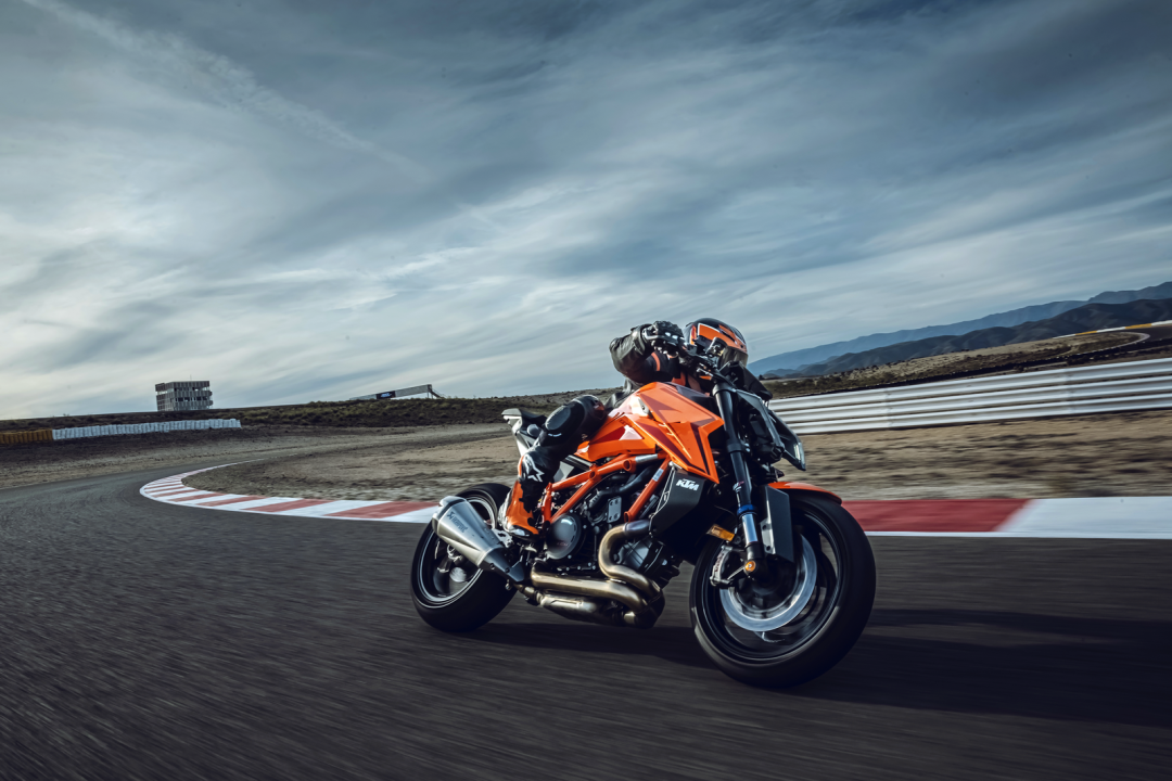 2024 ktm 1390 super duke r原厂改装